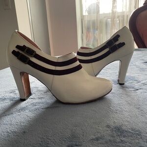 La Once designer shoe , size 8